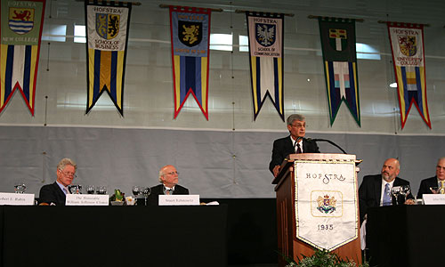 Robert Rubin speaks at the Presidential Conference Luncheon