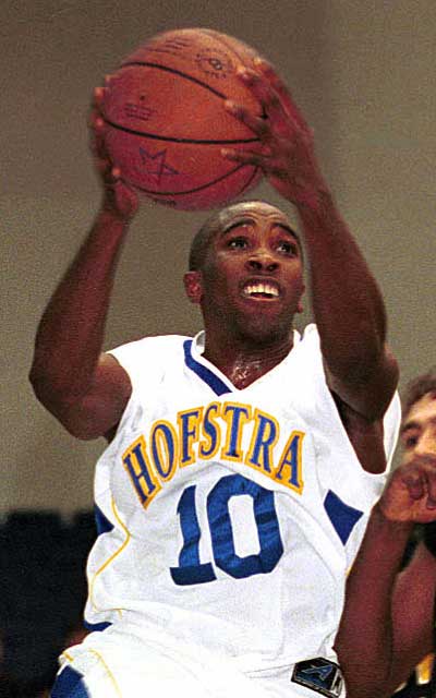 Hofstra coach Speedy Claxton receives multi-year extension - Field