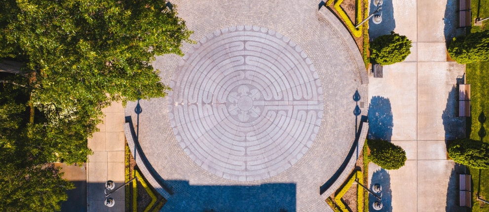 Aerial view of the Hoftra laberynth