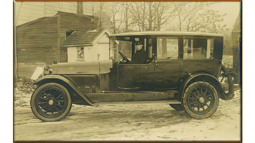 Hofstra History: The Hofstra Home. The estate included stables and garages. Mr. Hofstra was a member of the Automobile Association and had several cars, such as a Rolls Royce and a Packard. The Hofstras traveled extensively, visiting at home and abroad. They attended the opera at the Met on Monday nights and often stayed in New York for several days afterward. They had a room at the Plaza or the Sherry-Netherlands Hotel and entertained there as well.