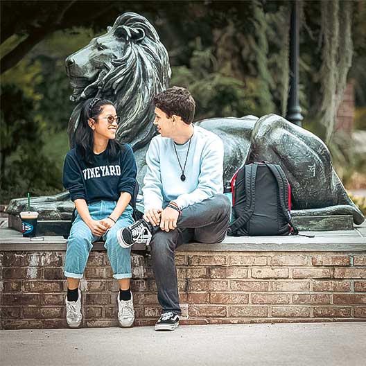 Hofstra Students on Campus